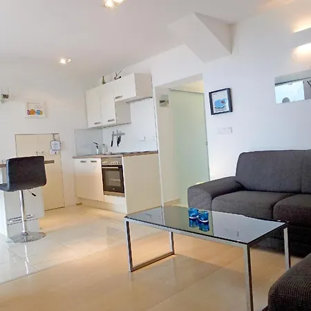 Fuer 2 Personen Ca 40 Qm In Njivice, Kvarner Bucht Krk Njivice