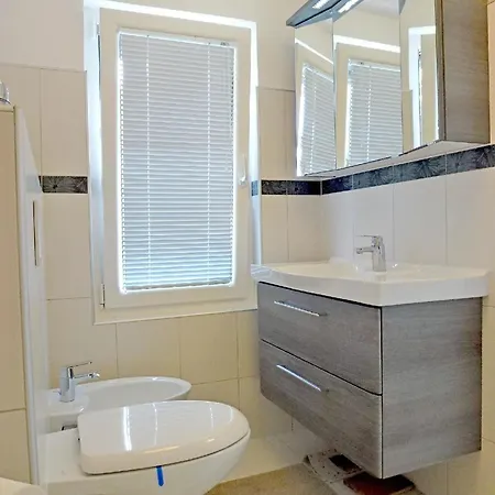 Apartment Fuer 2 Personen Ca 40 Qm In Njivice, Kvarner Bucht Krk